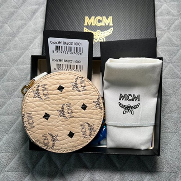 MCM [NWT] Beige Visetos Round Coin Purse Wallet/Key Chain